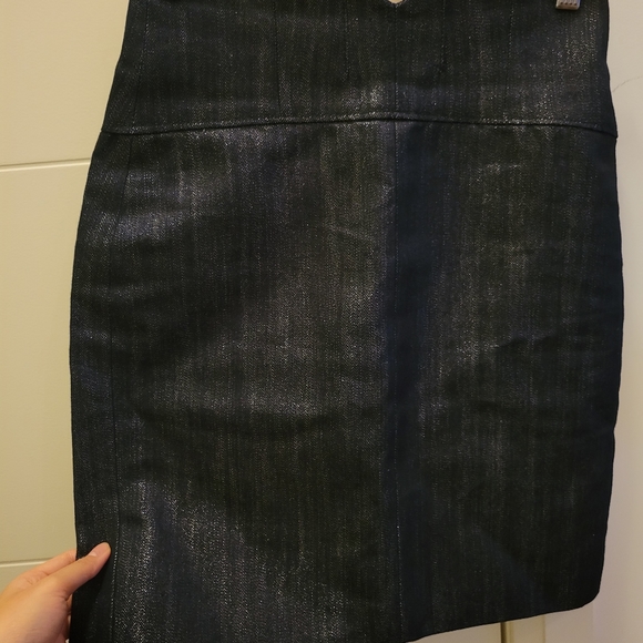Aritzia denim skirt - Picture 4 of 4